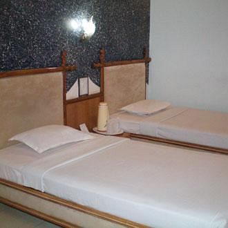 Samdariya Hotel Jabalpur Esterno foto
